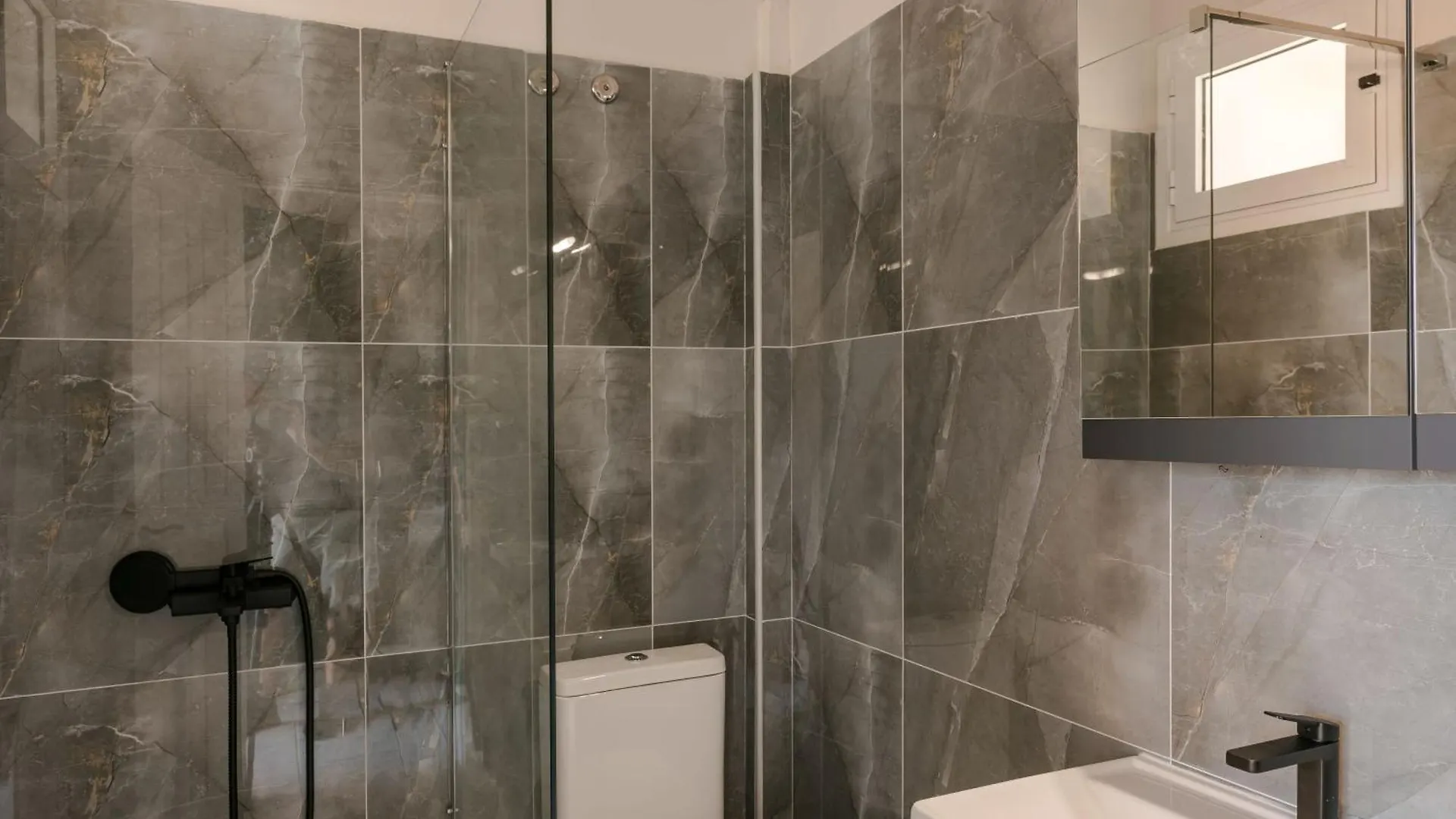 Rosilion Studios & Apartments Katelios